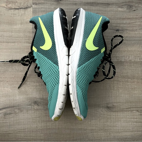 Nike Running Shoes 👟 - Picture 4 of 5